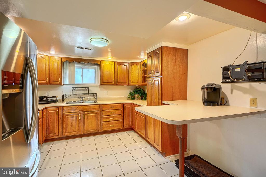 Image 12 of property listing at 212-A EVANS ST, Glen Burnie, MD 21060