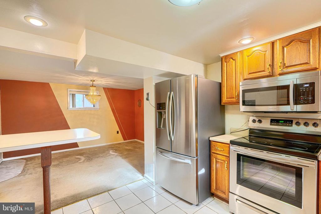 Image 19 of property listing at 212-A EVANS ST, Glen Burnie, MD 21060