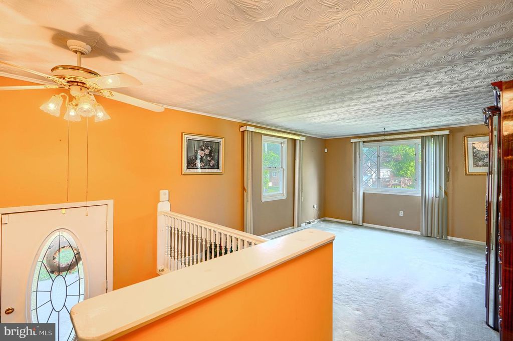 Image 6 of property listing at 212-A EVANS ST, Glen Burnie, MD 21060