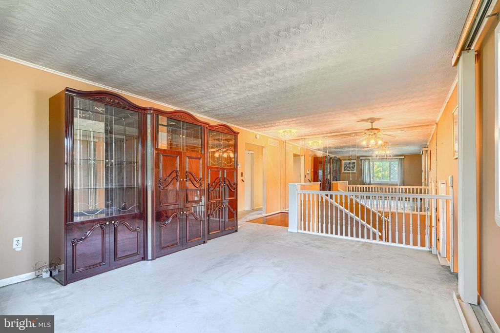Image 7 of property listing at 212-A EVANS ST, Glen Burnie, MD 21060