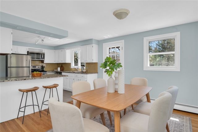 6 Acre Avenue, Barrington, RI 02806
