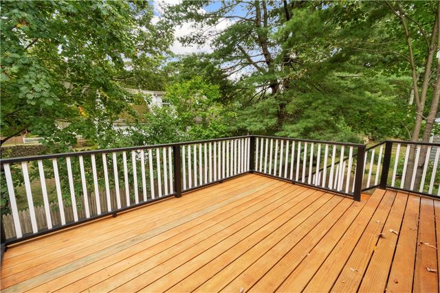 6 Acre Avenue, Barrington, RI 02806