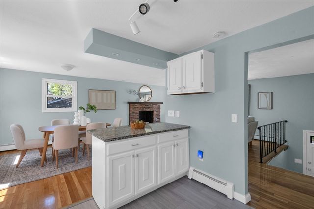 6 Acre Avenue, Barrington, RI 02806