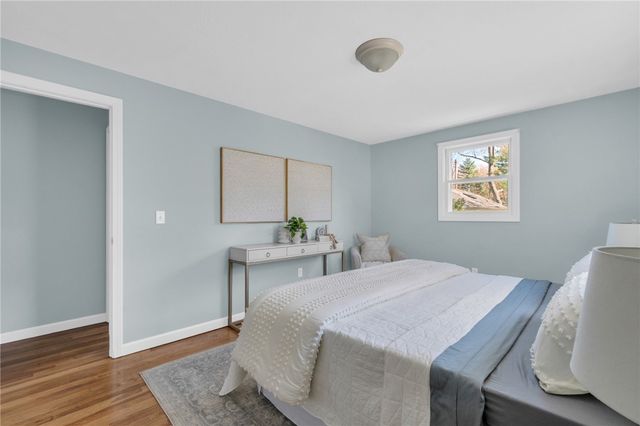 6 Acre Avenue, Barrington, RI 02806