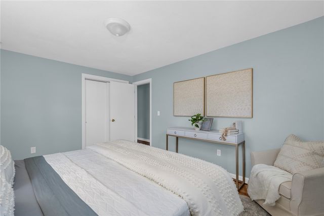 6 Acre Avenue, Barrington, RI 02806