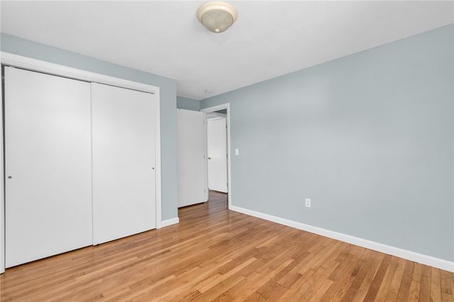 6 Acre Avenue, Barrington, RI 02806