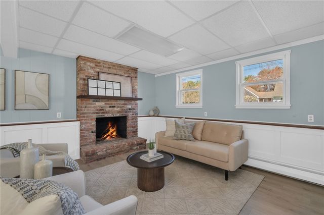 6 Acre Avenue, Barrington, RI 02806