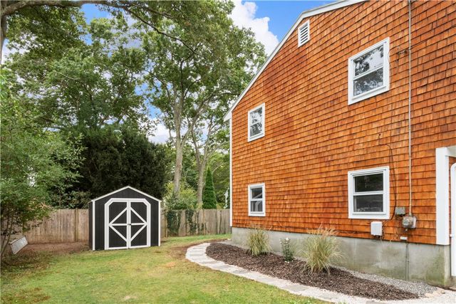 6 Acre Avenue, Barrington, RI 02806