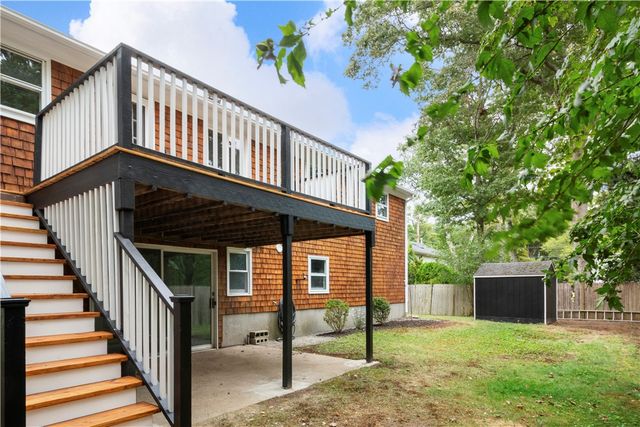 6 Acre Avenue, Barrington, RI 02806