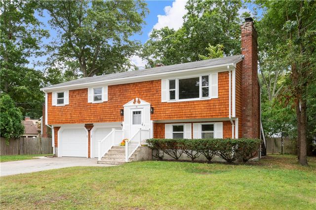 6 Acre Avenue, Barrington, RI 02806