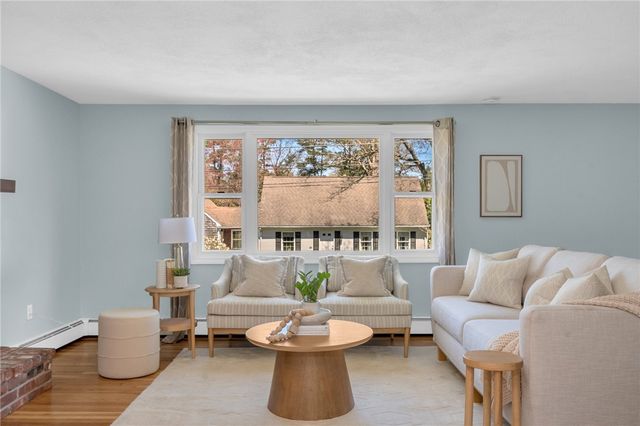 6 Acre Avenue, Barrington, RI 02806