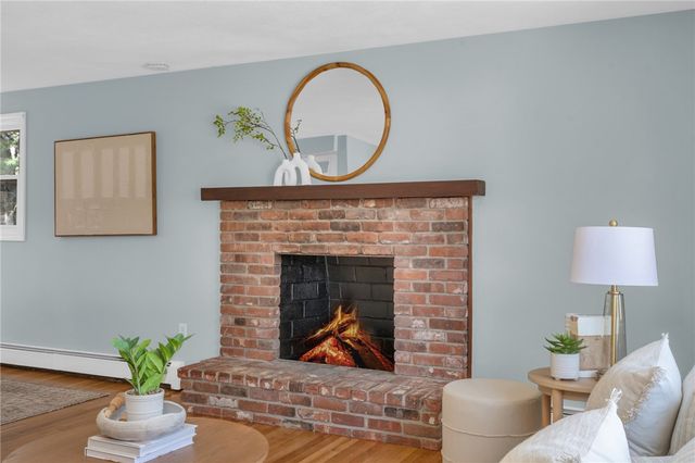 6 Acre Avenue, Barrington, RI 02806