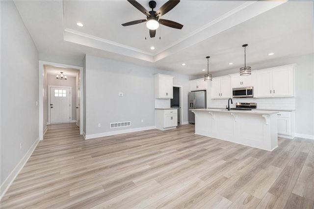 19703 W 196th Street, Spring Hill, KS 66083