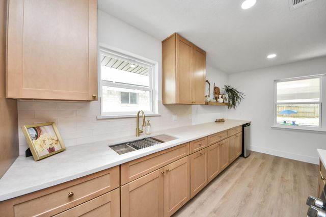 1106 Marshall Street, Deer Park, TX 77536