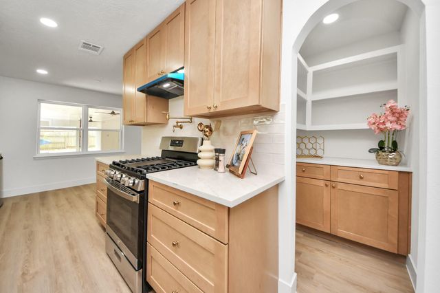 1106 Marshall Street, Deer Park, TX 77536