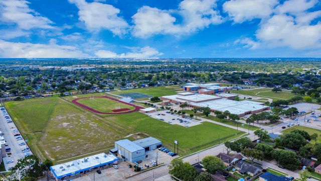 1106 Marshall Street, Deer Park, TX 77536