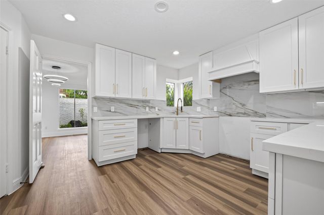 15618 Banty Falls Court, Houston, TX 77068