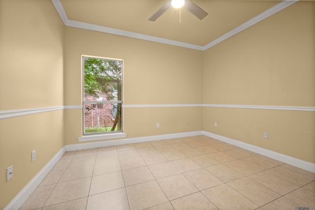 11414 Pleasant Knoll Dr, Denham Springs, LA 70726