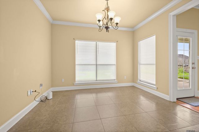 11414 Pleasant Knoll Dr, Denham Springs, LA 70726