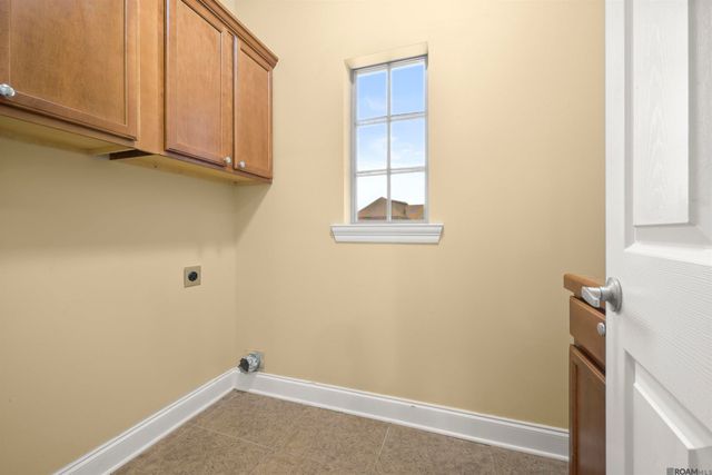 11414 Pleasant Knoll Dr, Denham Springs, LA 70726