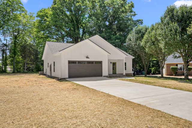 267 Brookfield Cir, Winchester, TN 37398