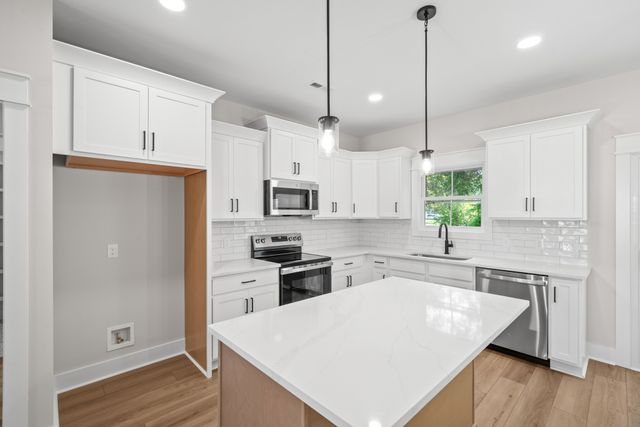 267 Brookfield Cir, Winchester, TN 37398