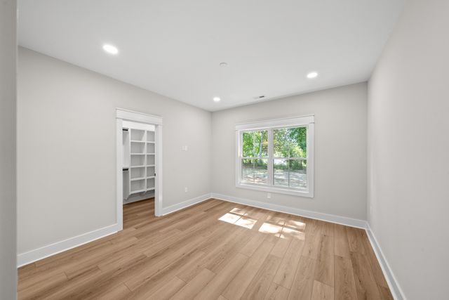 267 Brookfield Cir, Winchester, TN 37398