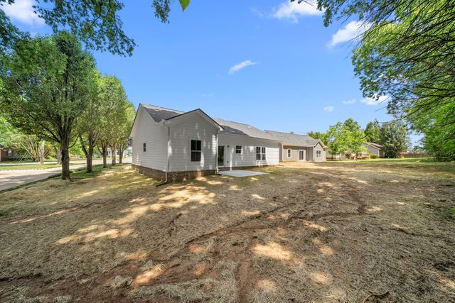 267 Brookfield Cir, Winchester, TN 37398