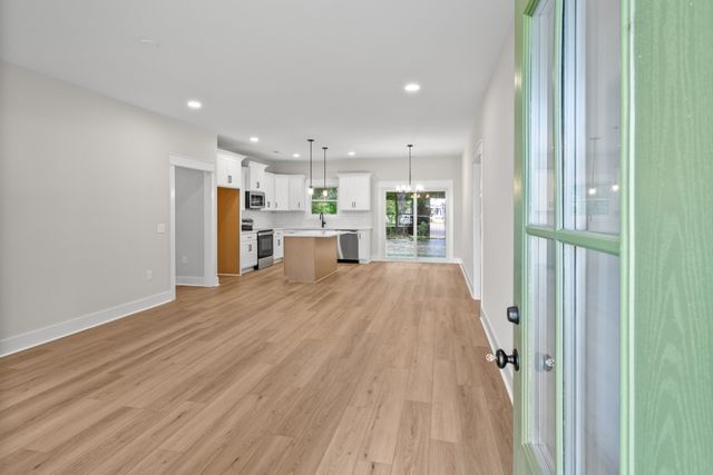 267 Brookfield Cir, Winchester, TN 37398