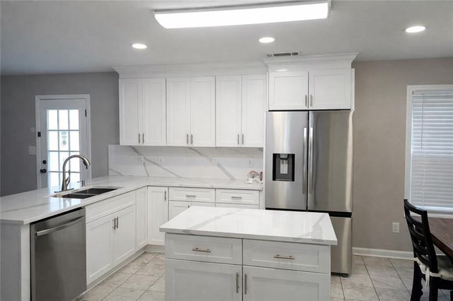 1020 Chandler Ridge Drive, Lawrenceville, GA 30045