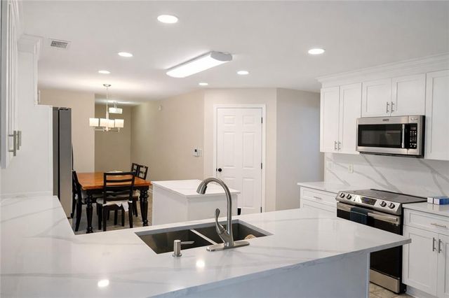 1020 Chandler Ridge Drive, Lawrenceville, GA 30045