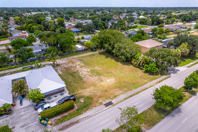 2171 Sunshine Boulevard, Naples, FL 34116