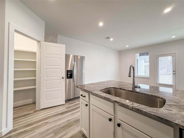 2934 Concord Village Way, Houston, TX 77051