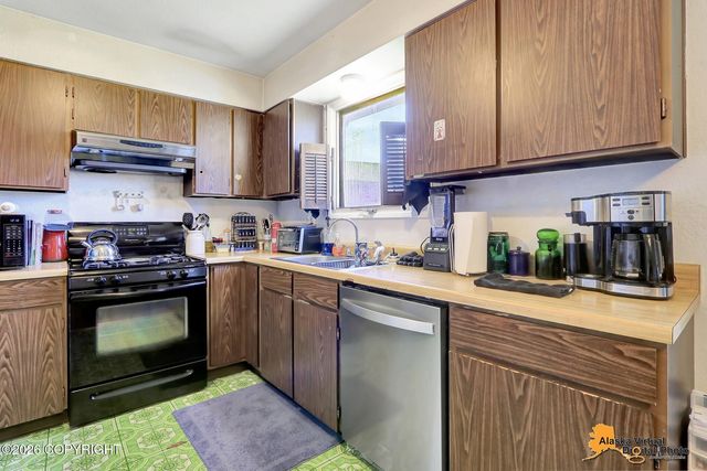 8410 Dagan Street, Anchorage, AK 99502