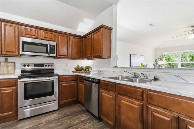 7850 Bridgegate Avenue, Springdale, AR 72762