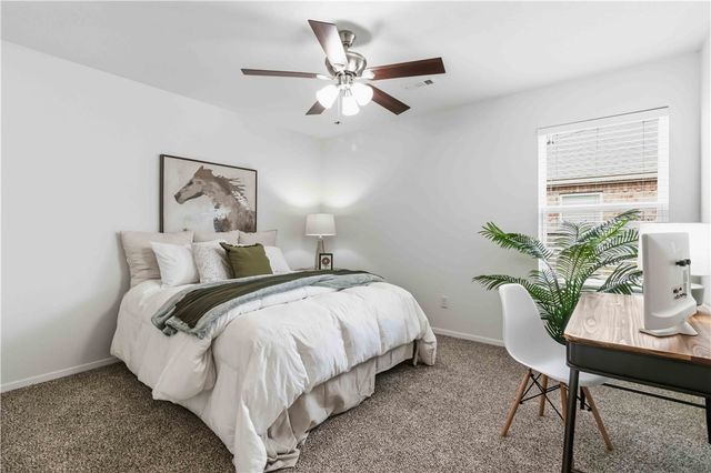 7850 Bridgegate Avenue, Springdale, AR 72762