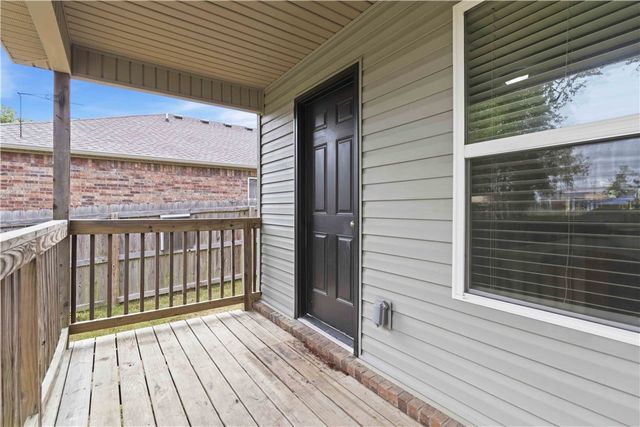 7850 Bridgegate Avenue, Springdale, AR 72762