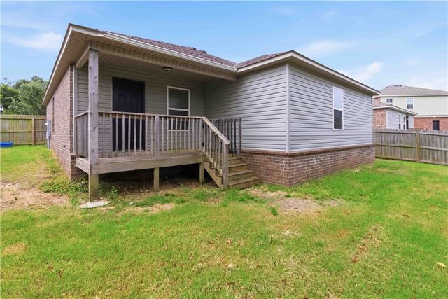 7850 Bridgegate Avenue, Springdale, AR 72762