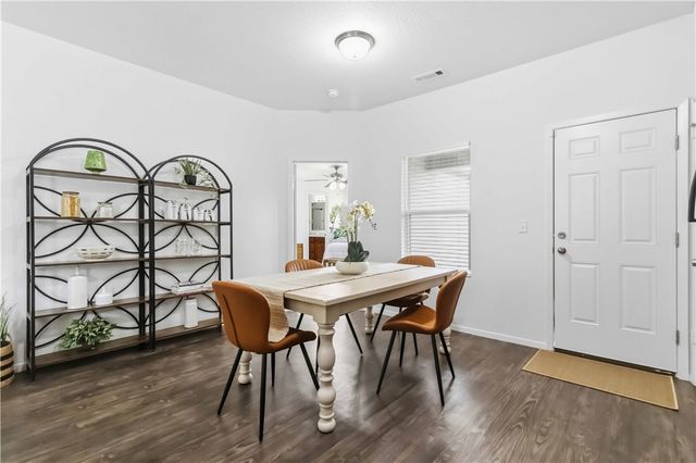 7850 Bridgegate Avenue, Springdale, AR 72762