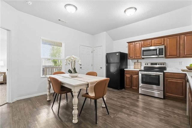 7850 Bridgegate Avenue, Springdale, AR 72762