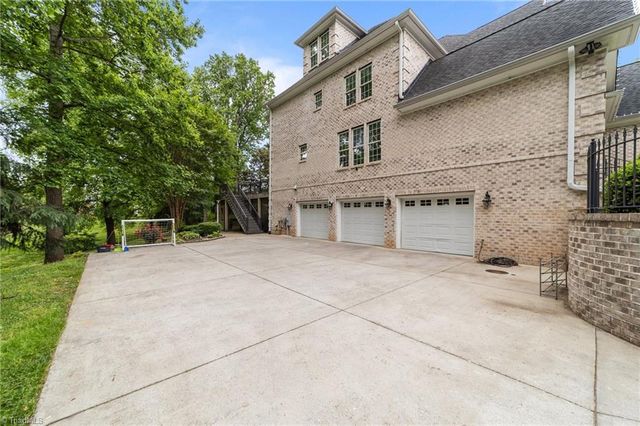 196 Arnold Palmer Drive, Advance, NC 27006