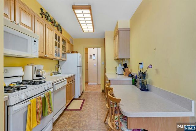 2000 Linwood Avenue 5A, Fort Lee, NJ 07024