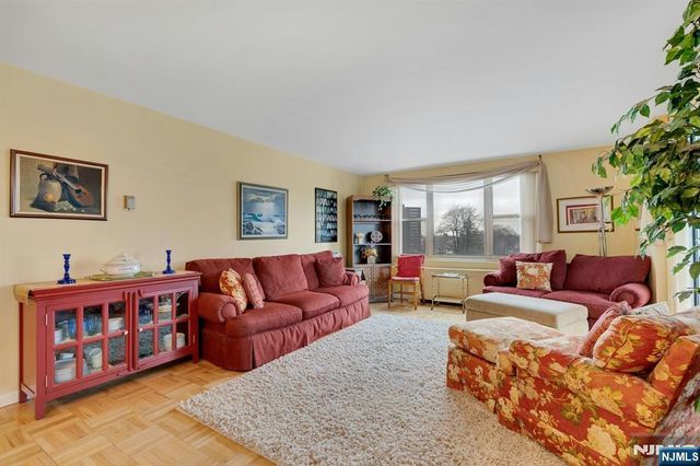 2000 Linwood Avenue 5A, Fort Lee, NJ 07024