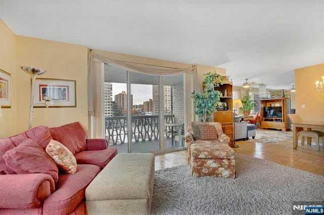 2000 Linwood Avenue 5A, Fort Lee, NJ 07024