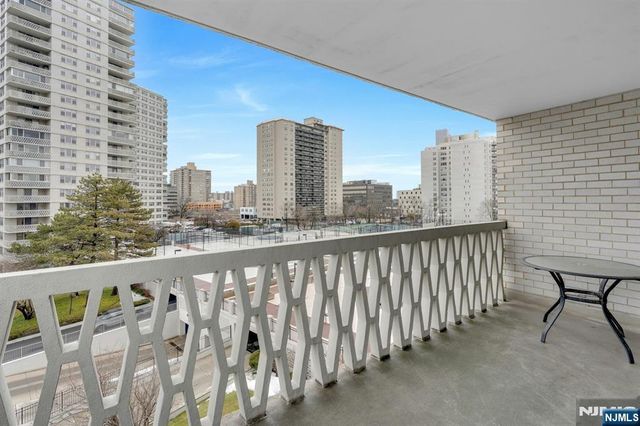 2000 Linwood Avenue 5A, Fort Lee, NJ 07024