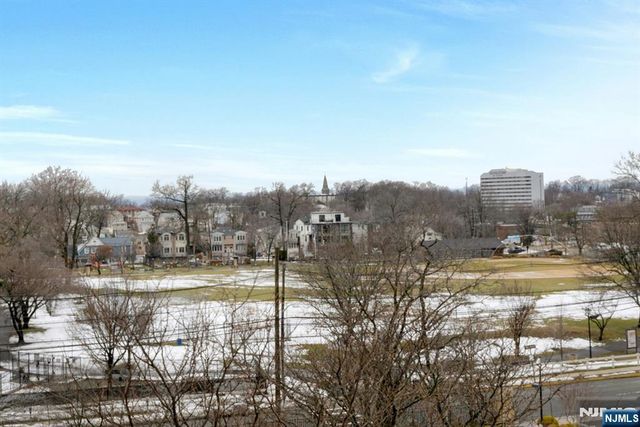 2000 Linwood Avenue 5A, Fort Lee, NJ 07024