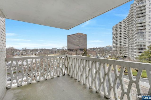 2000 Linwood Avenue 5A, Fort Lee, NJ 07024