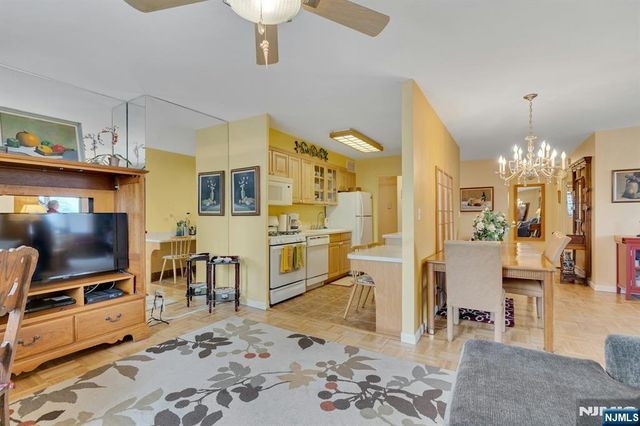 2000 Linwood Avenue 5A, Fort Lee, NJ 07024