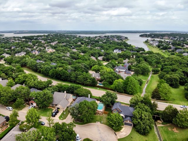 2609 Creekside Way, Highland Village, TX 75077