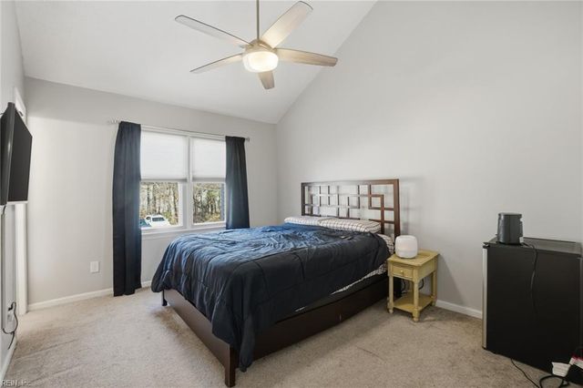 5 Hard Wood DR, Hampton, VA 23666